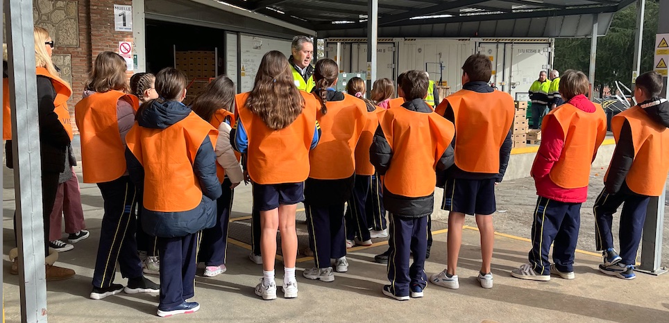 Alumnos de la ESO del Colegio concertado Santa María la Blanca en Montecarmelo visitaron la sede de San Fernando del BAM
