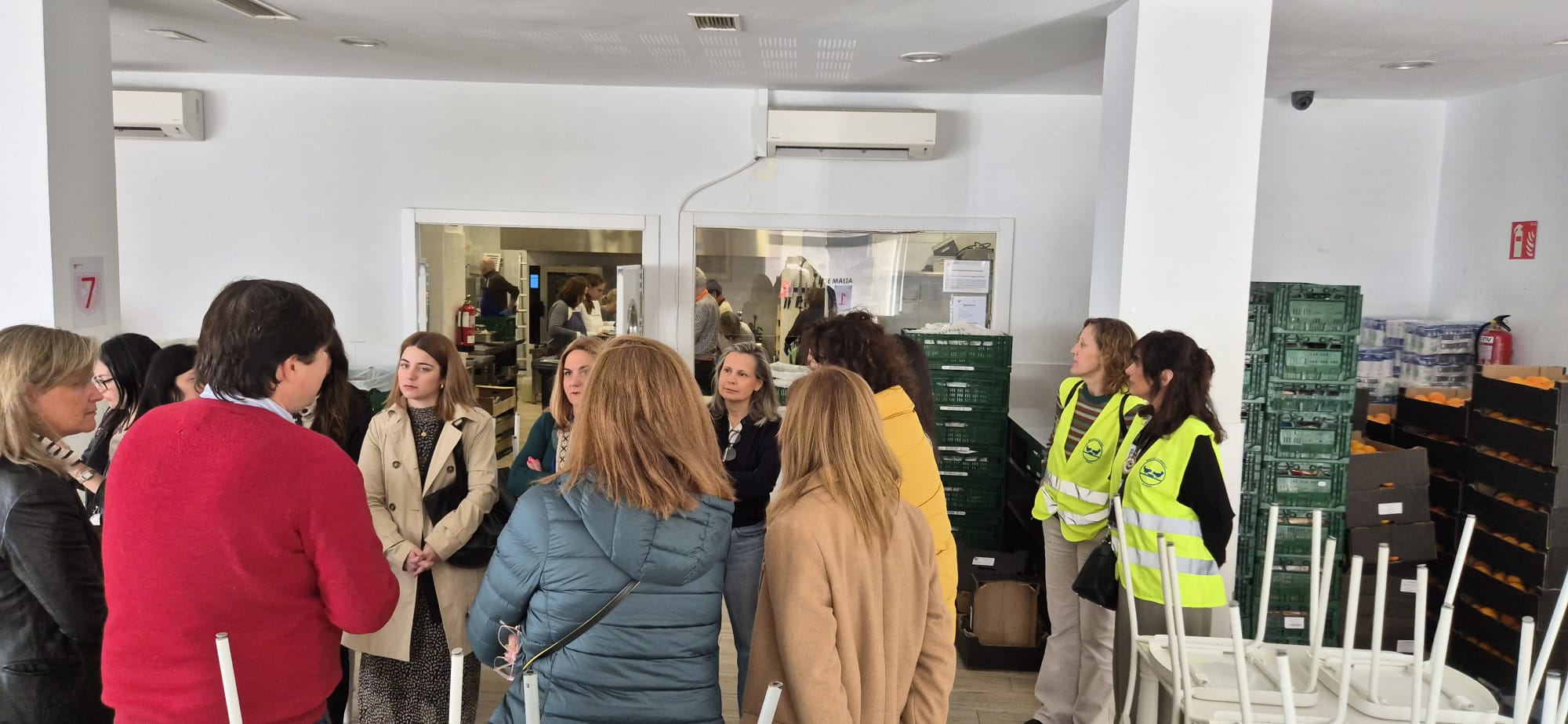 El BAM visita el comedor social de la Orden de Malta acompañado por CESCE